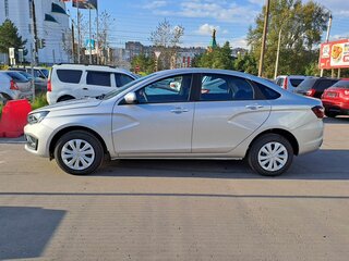 2026 Lada (ВАЗ) Vesta I Рестайлинг (NG), серебристый, 1735900 рублей, вид 2