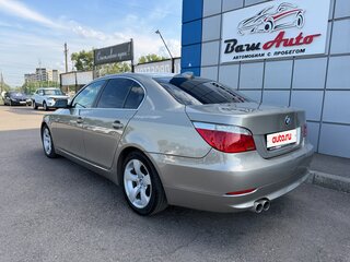2009 BMW 5 серии 525i V (E60/E61) Рестайлинг, бежевый, 1097000 рублей, вид 4