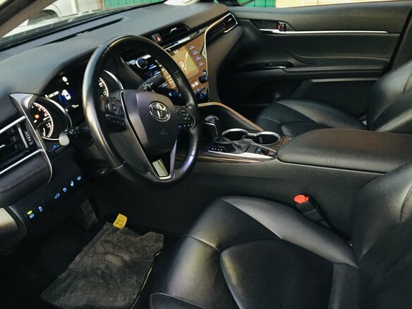 2018 Toyota Camry VIII (XV70), чёрный, 3050000 рублей - вид 11