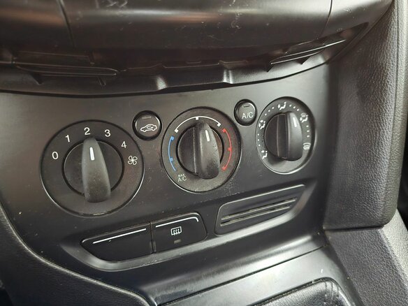 2013 Ford Focus III, белый, 899000 рублей - вид 18