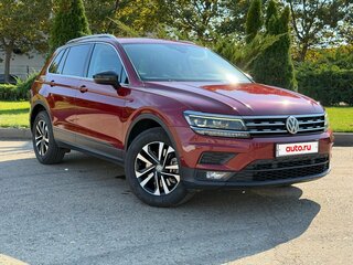 2019 Volkswagen Tiguan II, красный, 2335000 рублей, вид 3