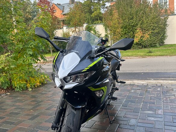 2021 Kawasaki ER-6F (Ninja 650R), чёрный, 790000 рублей - вид 4