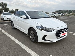 2017 Hyundai Elantra VI (AD), белый, 1350000 рублей, вид 2