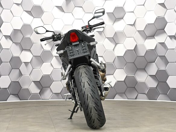 2025 Honda CB 650R, серый, 1099000 рублей - вид 5