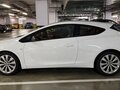 2013 Opel Astra GTC J Рестайлинг, белый, 595000 рублей - вид 3