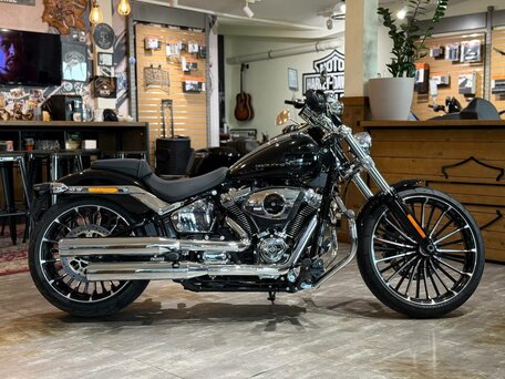 2025 Harley-Davidson Breakout, чёрный, 3500000 рублей, вид 4