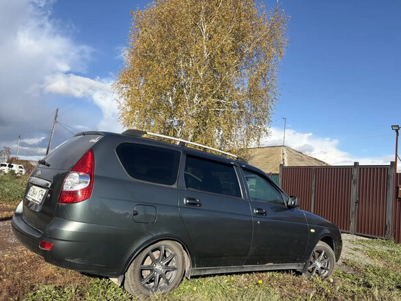 2011 Lada (ВАЗ) Priora I, зелёный, 280000 рублей - вид 2