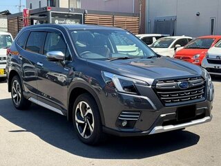 2023 Subaru Forester V Рестайлинг, серебристый, 2130000 рублей, вид 3