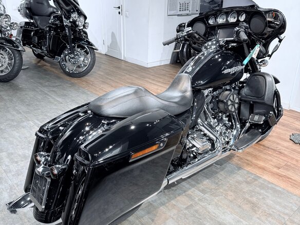 2014 Harley-Davidson Street Glide, чёрный, 1499000 рублей - вид 4