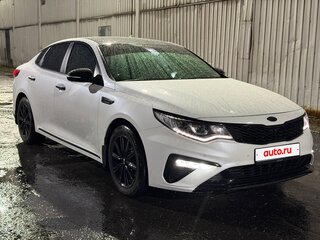 2019 Kia Optima IV Рестайлинг, белый, 2150000 рублей, вид 3