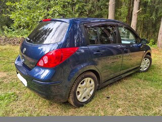 2011 Nissan Tiida I Рестайлинг, синий, 850000 рублей, вид 4