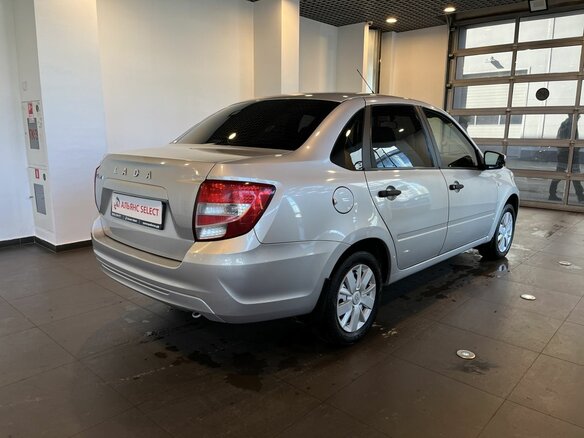 2018 Lada (ВАЗ) Granta I Рестайлинг, серебристый, 580000 рублей - вид 2