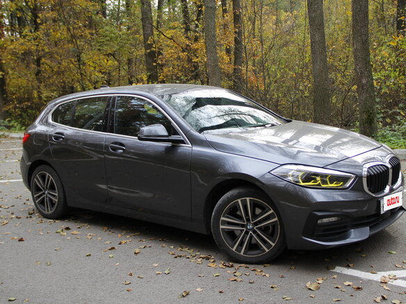 2021 BMW 1 серии 116d III (F40), серый, 1870000 рублей - вид 10