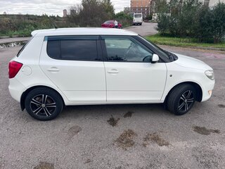 2014 Skoda Fabia II Рестайлинг, белый, 740000 рублей, вид 3