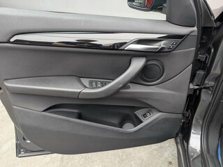 2020 BMW X1 20i xDrive II (F48) Рестайлинг, серый, 2099000 рублей, вид 5