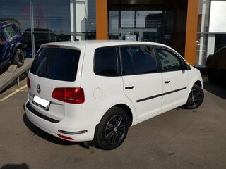 2011 Volkswagen Touran I Рестайлинг 2, белый, 940000 рублей, вид 5
