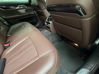 2021 BMW 7 серии 730d xDrive VI (G11/G12) Рестайлинг, чёрный, 7600000 рублей, вид 4