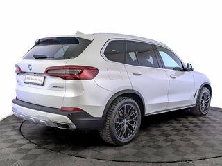 2018 BMW X5 30d IV (G05/G18), белый, 6100000 рублей, вид 5