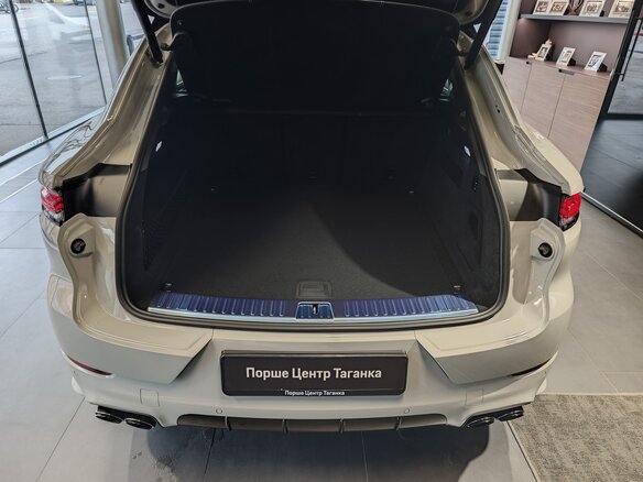 2026 Porsche Cayenne Coupé III Рестайлинг, серый, 21990000 рублей - вид 13