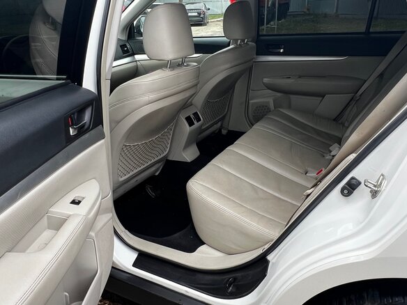 2012 Subaru Outback IV Рестайлинг, белый, 1500000 рублей - вид 13