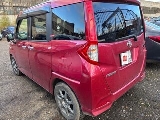 2017 Toyota Roomy I, красный, 847000 рублей, вид 3