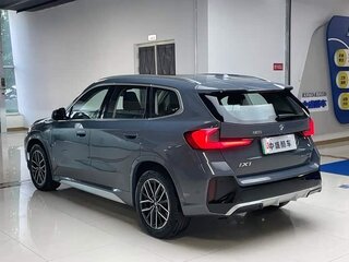 2025 BMW iX1 eDrive 25L, синий, 3589444 рублей, вид 5