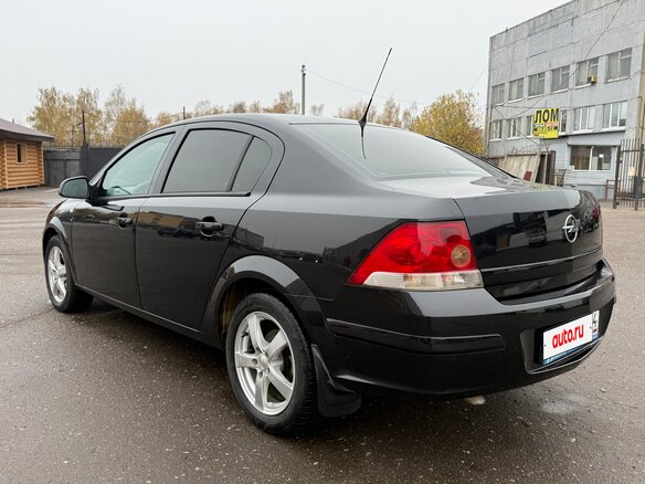 2011 Opel Astra H Рестайлинг, чёрный, 530000 рублей - вид 3