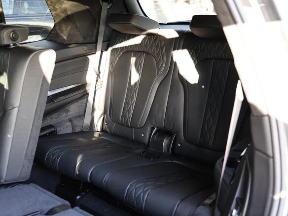 2026 BMW X7 40d I (G07) Рестайлинг, серый, 17750000 рублей - вид 35