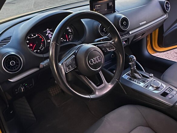 2019 Audi A3 III (8V) Рестайлинг, жёлтый, 1675000 рублей - вид 9