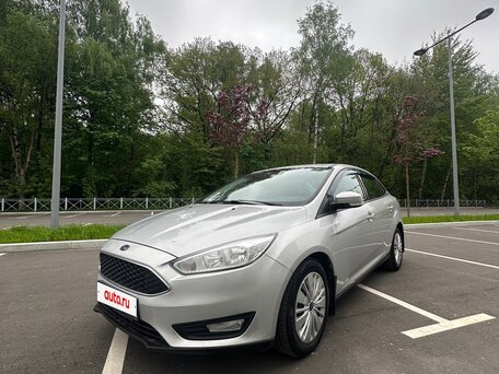 2016 Ford Focus III Рестайлинг, серебристый, 1100000 рублей, вид 1