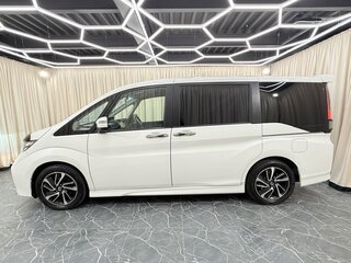 2016 Honda Stepwgn Spada V, белый, 1749000 рублей, вид 3