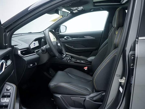 2026 Geely Binyue I Рестайлинг 2, серый - вид 7