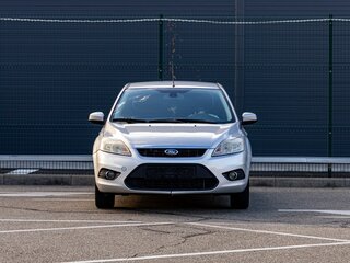 2011 Ford Focus II Рестайлинг, серебристый, 805000 рублей, вид 2