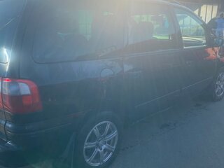 2001 Ford Galaxy I Рестайлинг, чёрный, 400000 рублей, вид 4