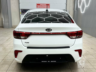 2019 Kia Rio IV, белый, 1330000 рублей, вид 5