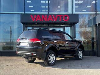 2013 Mitsubishi Pajero Sport II Рестайлинг, чёрный, 2200000 рублей, вид 4