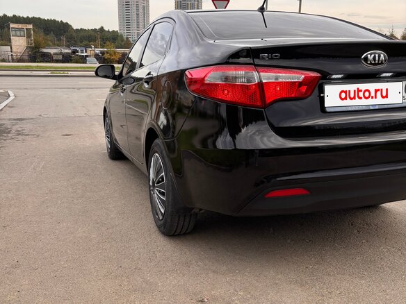 2014 Kia Rio 6-speed III, чёрный, 820000 рублей - вид 9