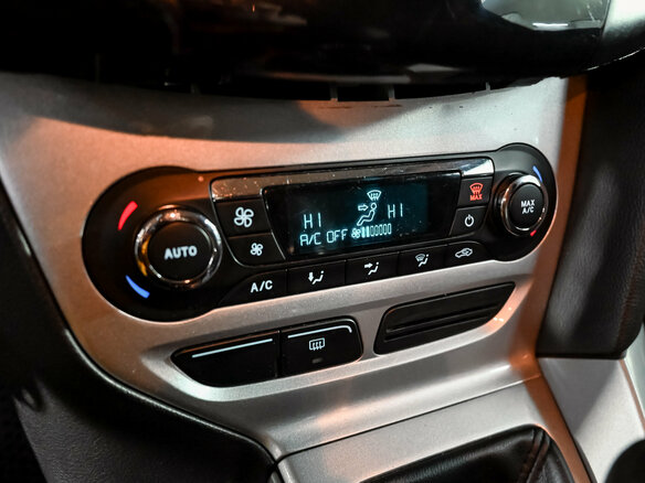 2012 Ford Focus III, белый, 850000 рублей - вид 15