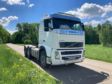 2005 Volvo FH, белый, 4200000 рублей, вид 1