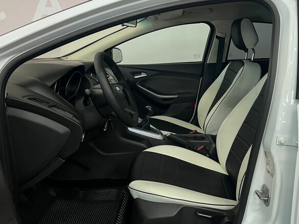 2011 Ford Focus III, белый, 650000 рублей - вид 14