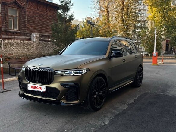 2022 BMW X7 40d I (G07) Рестайлинг, коричневый, 11900000 рублей