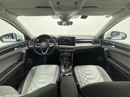 2022 Volkswagen Tayron I Рестайлинг, белый, 2430000 рублей, вид 5