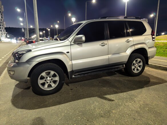 2008 Toyota Land Cruiser Prado 5-speed 120 Series Рестайлинг, серебристый, 2500000 рублей - вид 5