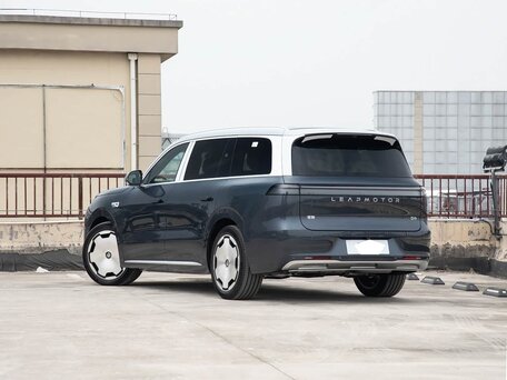 2026 Leapmotor D19 64 kWh, серый, 6823003 рублей, вид 3