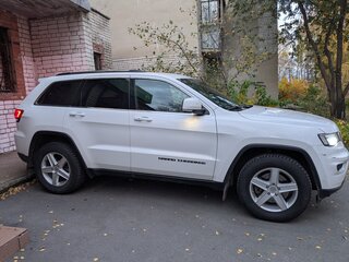 2019 Jeep Grand Cherokee IV (WK2) Рестайлинг, белый, 3555000 рублей, вид 1