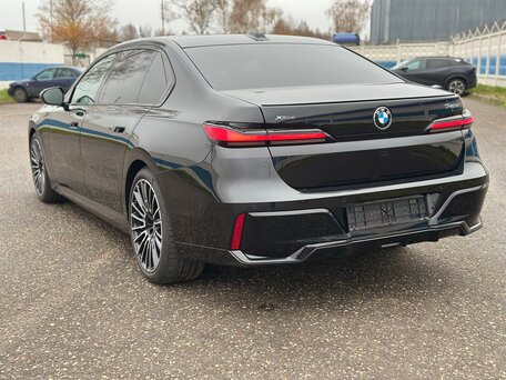 2025 BMW 7 серии 740d xDrive VII (G70), чёрный, 14990000 рублей, вид 2
