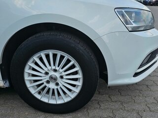 2016 Volkswagen Jetta VI Рестайлинг, белый, 881000 рублей, вид 5