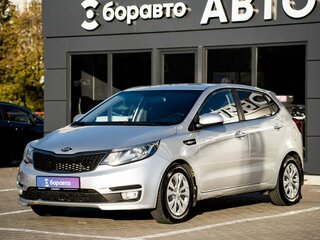 2016 Kia Rio III Рестайлинг, серебристый, 985000 рублей, вид 1
