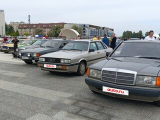 1986 Audi 90 I (B2), бежевый, 350000 рублей, вид 5