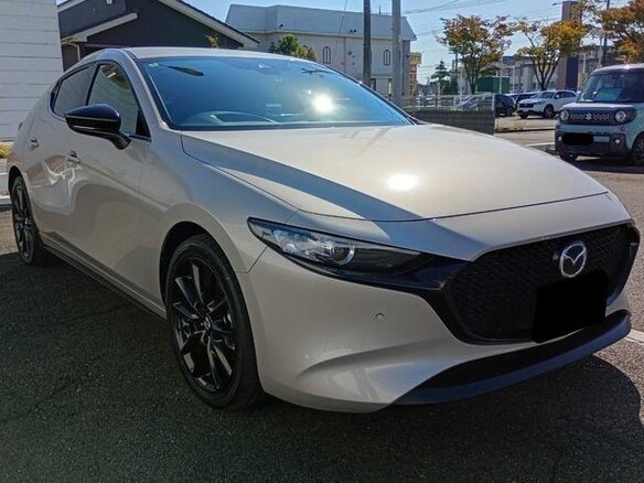 2022 Mazda 3 IV (BP), серебристый, 1425000 рублей - вид 3